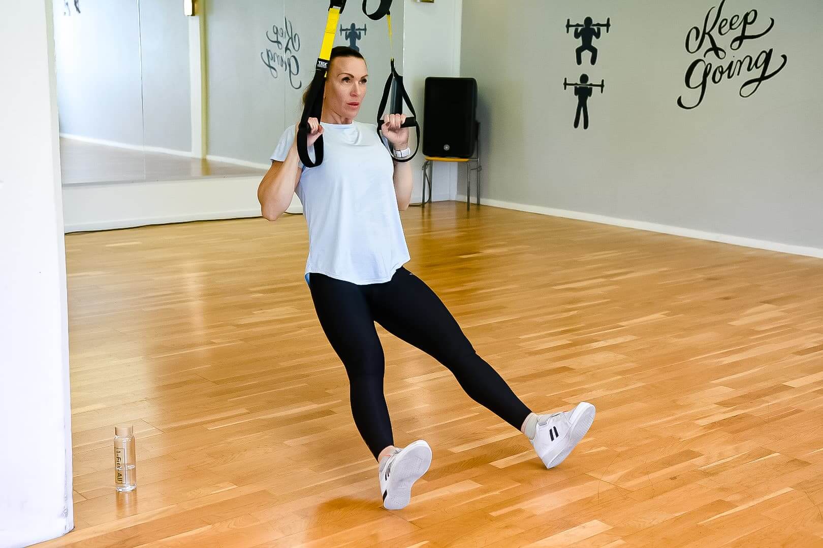 Det finns träningspass både med och utan utrustning